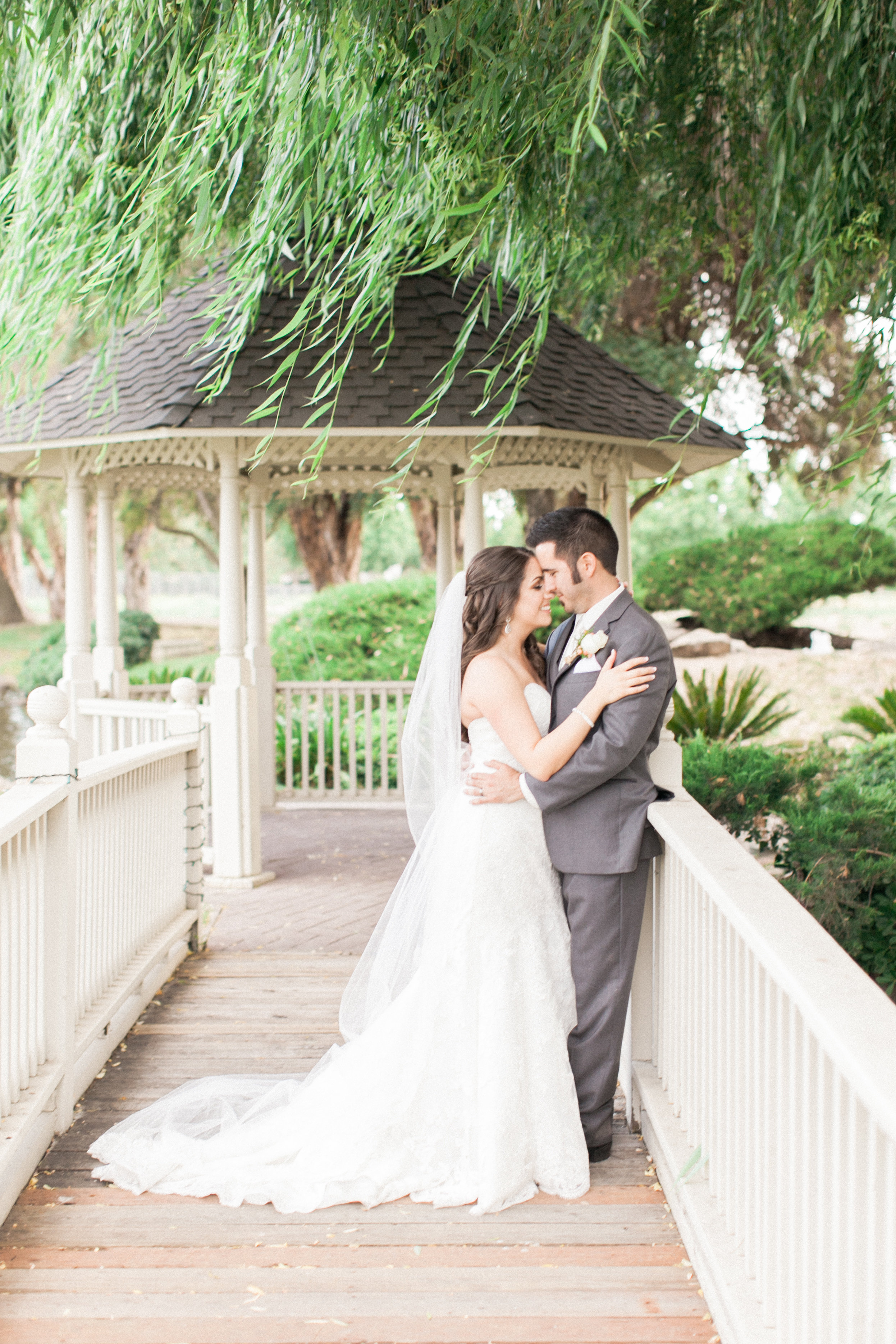 View More: http://catherineleanne.pass.us/mora-love-story