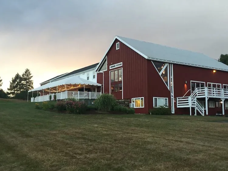 ma-barn-wedding-venue_hampshire-college