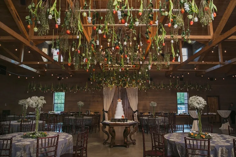 alabama_barn-wedding_venue_shady-lane