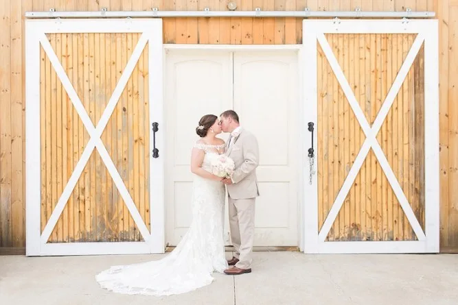 georgia-barn-wedding-venue-bridge-view
